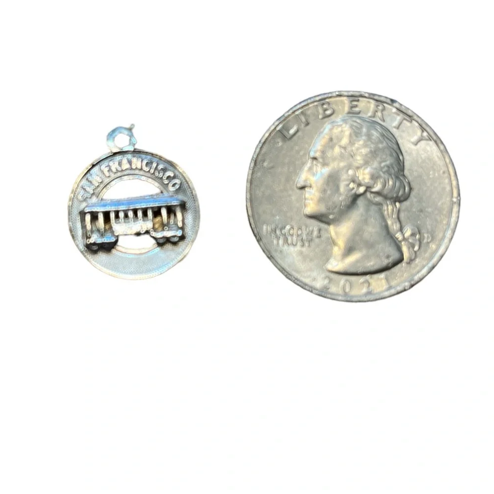 Crea Sterling San Francisco Charm - Picture 3 of 3